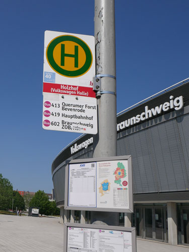 Haltestelle Holzhof (Volkswagen-Halle)